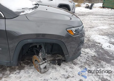 2023 Jeep Compass Limited 4X4 z USA, uszkodzony, nr VIN 3C4NJDCN6PT518824